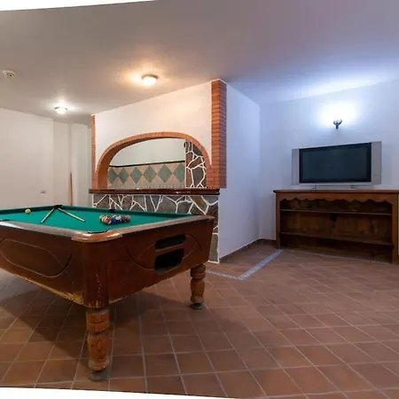 Skylight Wonderful 7 Bedroom