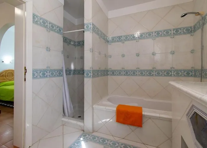 Skylight Wonderful 7 Bedroom