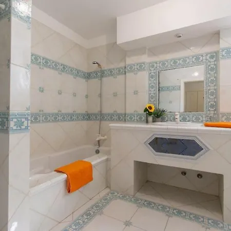 Skylight Wonderful 7 Bedroom * 阿德耶