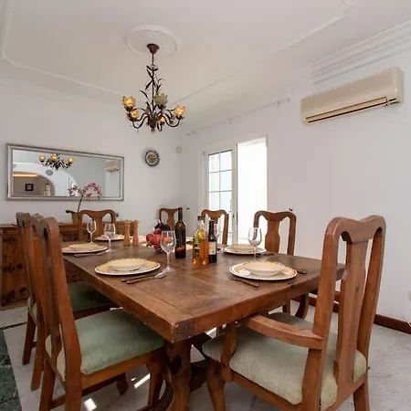 Skylight Wonderful 7 Bedroom 别墅 阿德耶