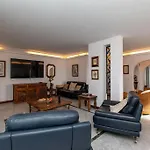 Skylight Wonderful 7 Bedroom ヴィラ